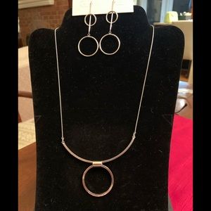 Premier Designs Radius necklace and Gigi earrings!